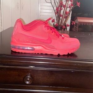 Red Air Max